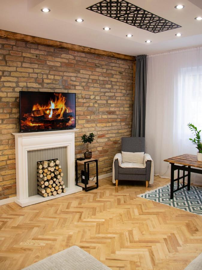 Season One Apartman Сегед Екстериор снимка